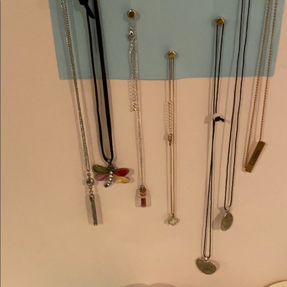 4 tops and 1 necklace mystery bundle - Picture 4 of 5